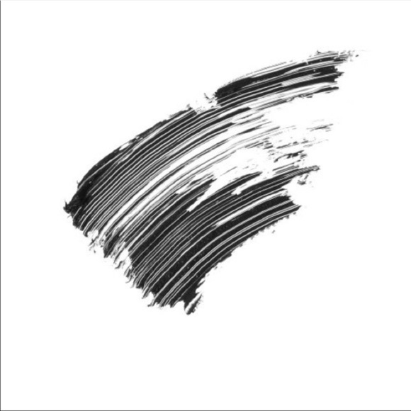 Charlotte Tilbury Legendary Lashes Vol 2 Mascara - Picture 6 of 10